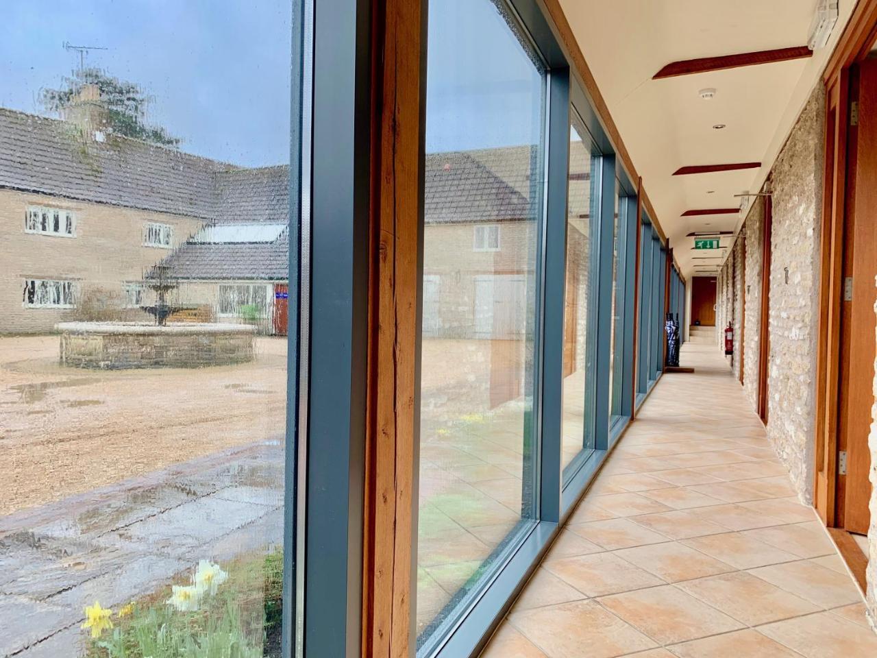 The Lighthouse Hotel Frome Exterior photo